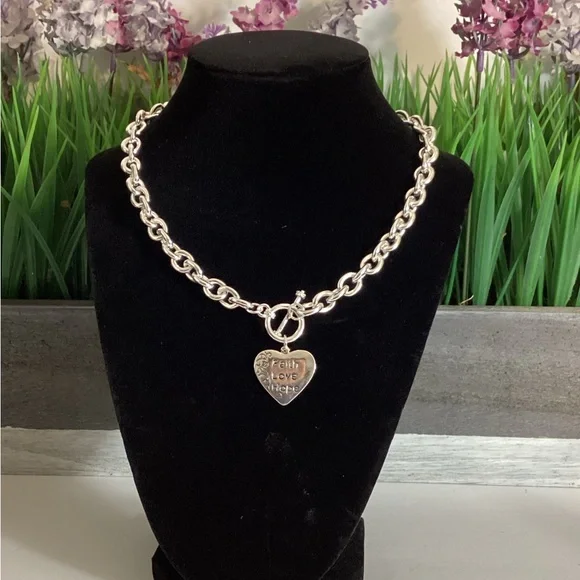 SILVER HEART PAPERCLIPS FASHION NECKLACE - Picture 7 of 11